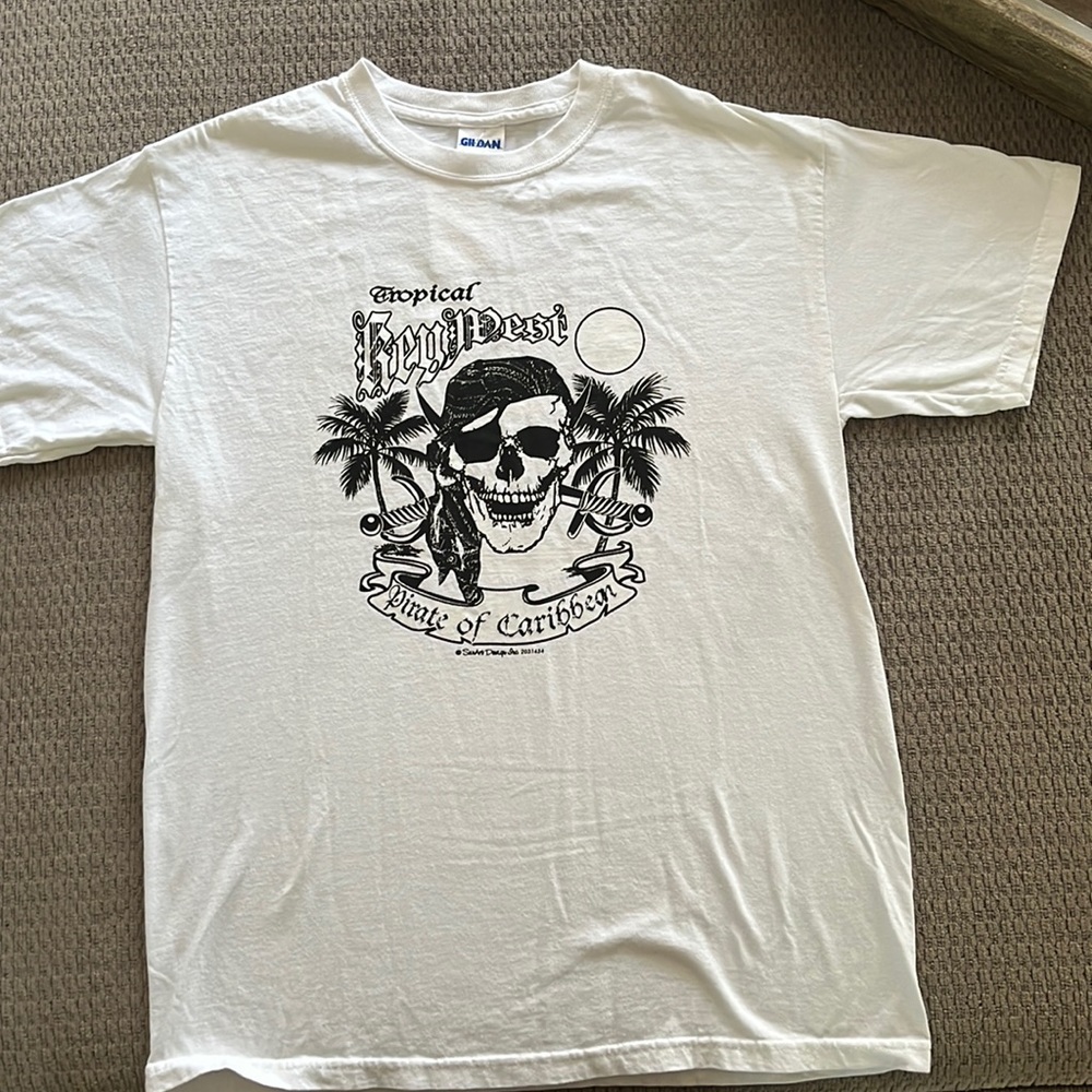 Pirates of the Caribbean medium tshirt